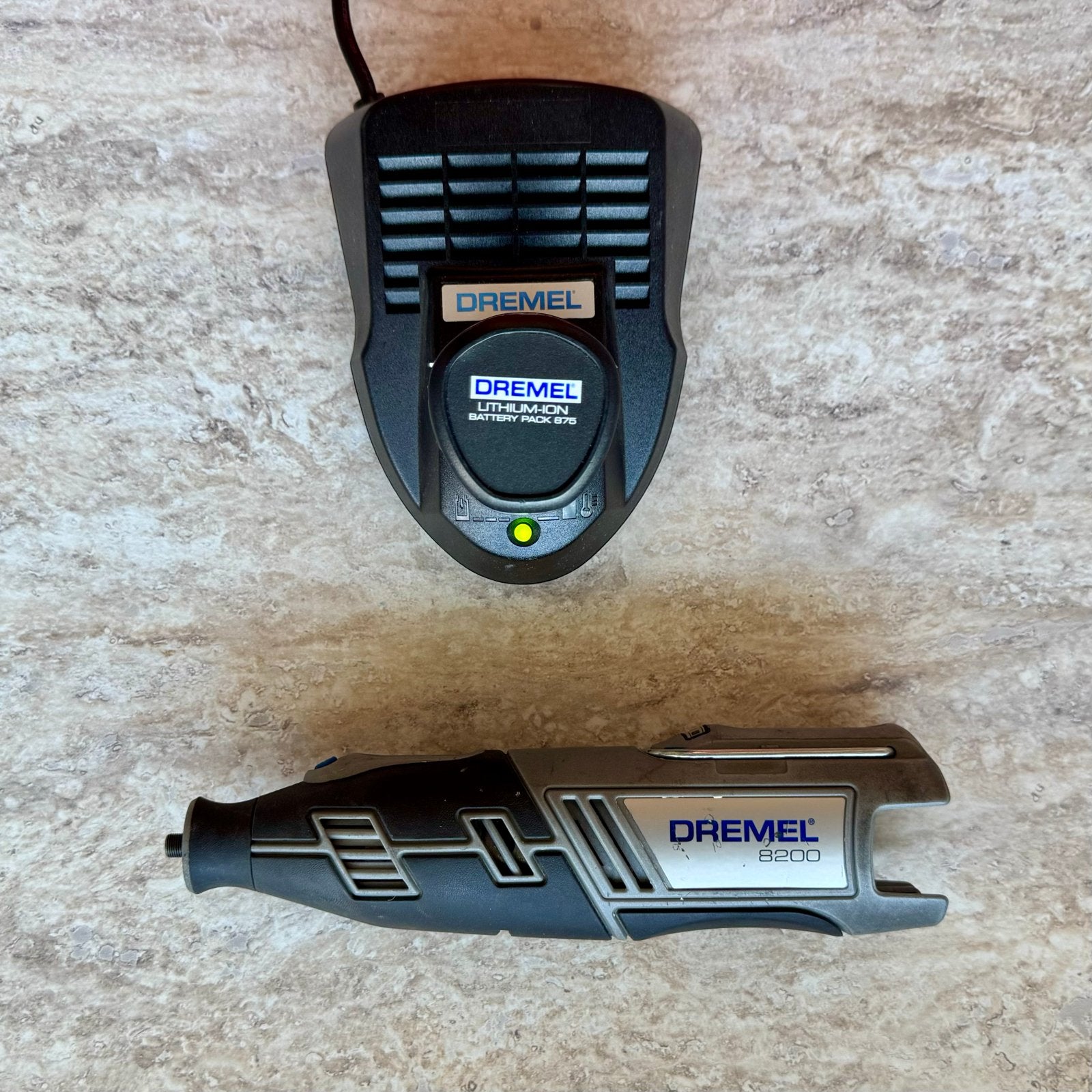 Dremel 8200 Accu Multitool met Snellader - Nette Staat, Ophalen of Verzenden, Gebruikt