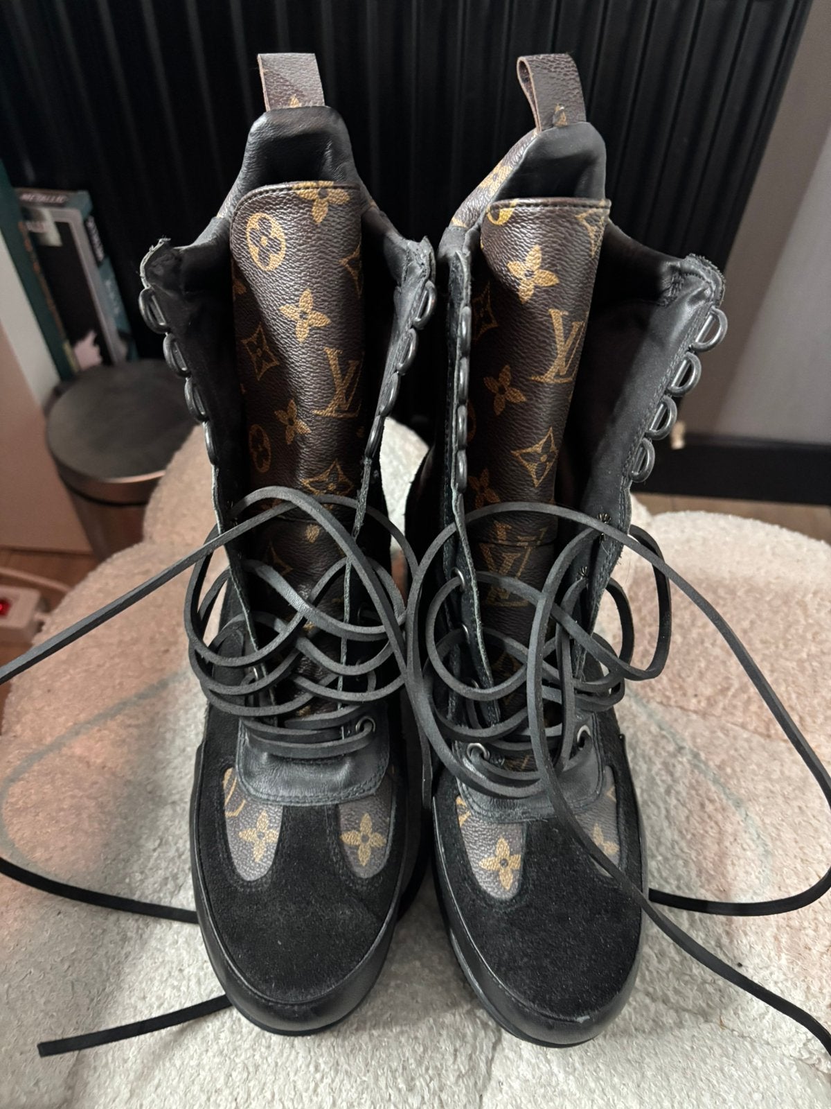 Dames laarzen Louis Vuitton, Ophalen, Zo goed als nieuw, Zwart, Hoge laarzen