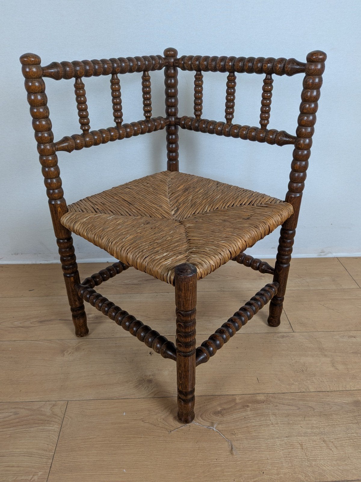 Vintage Bobbin Corner Chair / Hoekstoel – Gedraaid Eiken, Ophalen of Verzenden