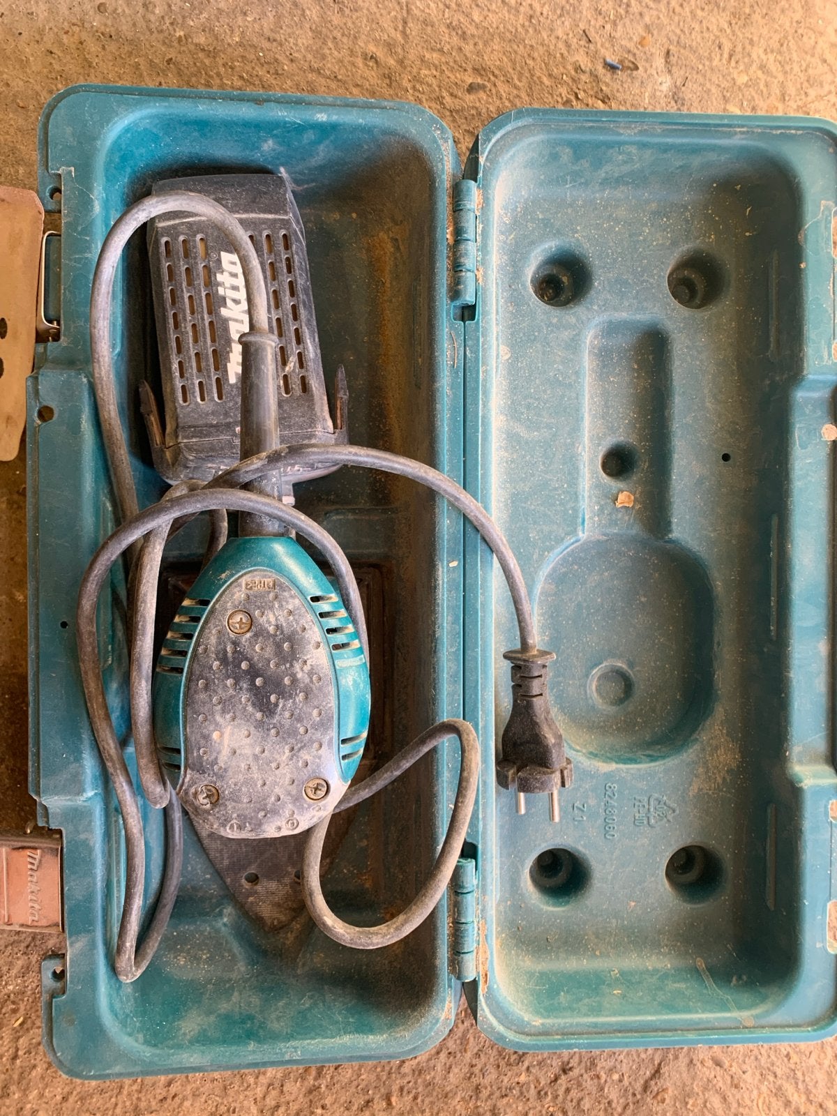 Makita BO4565 Vlakschuurmachine 200W met koffer, Doe-het-zelf en Verbouw, Gereedschap | Schuurmachines, Ophalen of Verzenden, Zo goed als nieuw