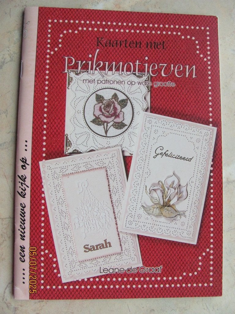 NIEUWSTAAT boek KAARTEN met PRIKMOTIEVEN Leane DE GRAAF, Ophalen of Verzenden, Zo goed als nieuw, Overige thema's, Overige typen