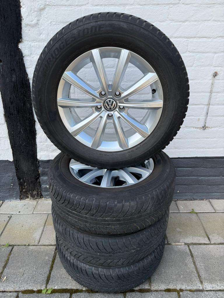 Bridgestone  215/65/R17, Auto-onderdelen, Banden en Velgen, Ophalen, 215 mm, 17 inch, Winterbanden