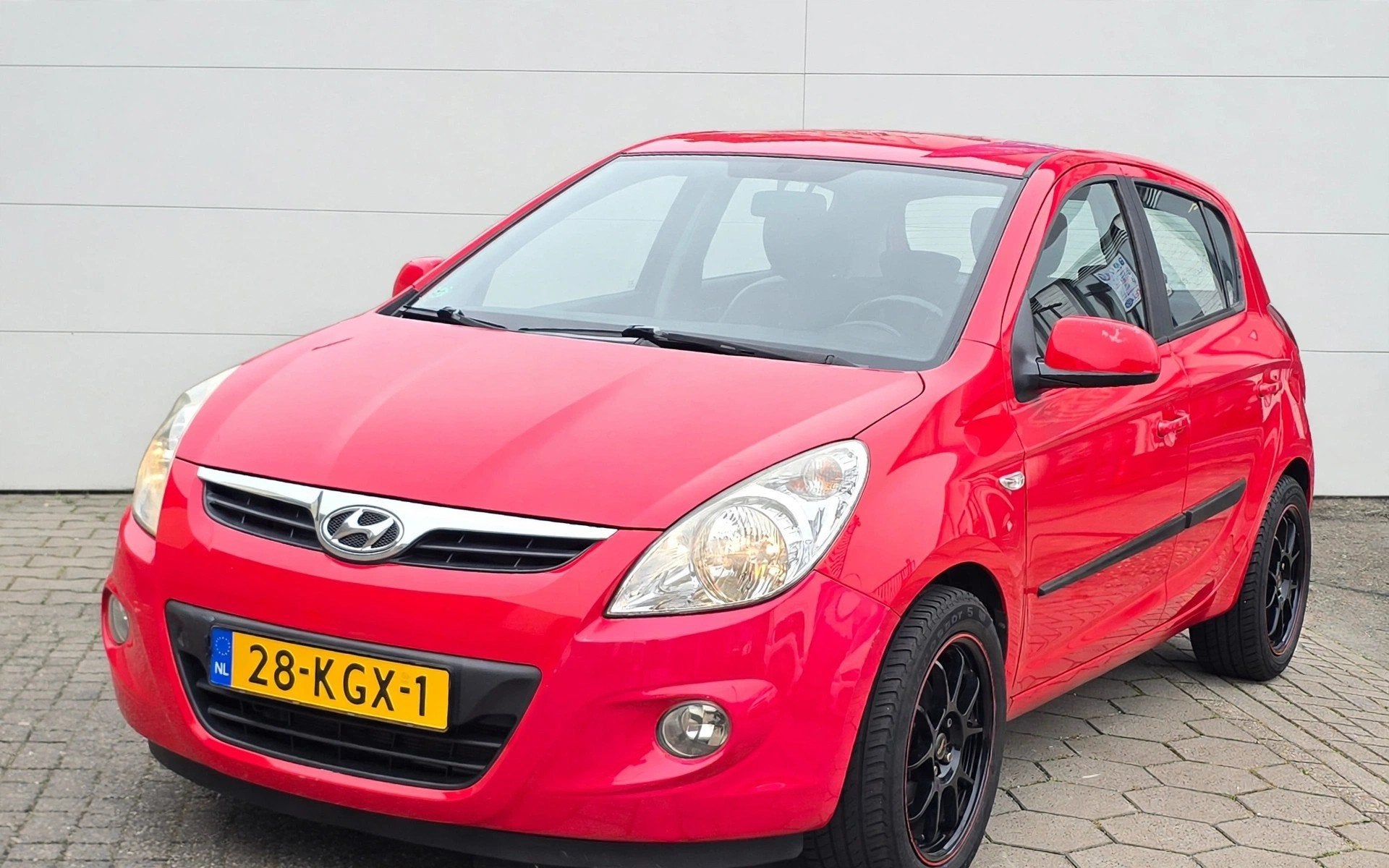 Hyundai*1.6!*zeer netter auto dealer onderhoud*nap*apk*airco, 1027 kg, 450 kg, 1591 cc, 4 cilinders