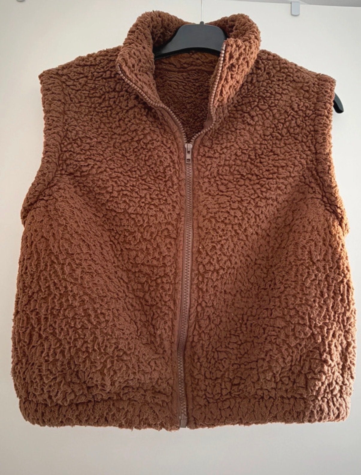 Bruin teddy gilet met rits S, Ophalen of Verzenden, Zo goed als nieuw, Maat 36 (S), Bruin