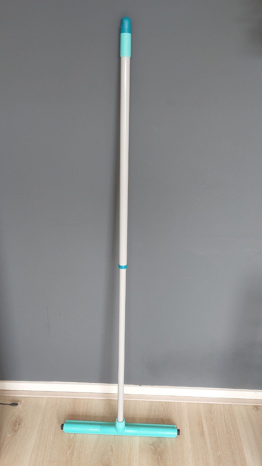 Vloertrekker Leifheit Classic nieuw
met telescoopsteel (85-1, Ophalen, Raamwisser of Trekker