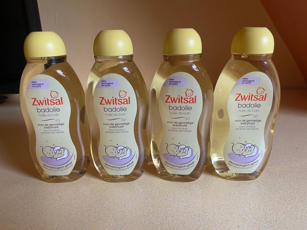 Zwitsal babyolie 200 ml. 11 voor 25€., Ophalen of Verzenden