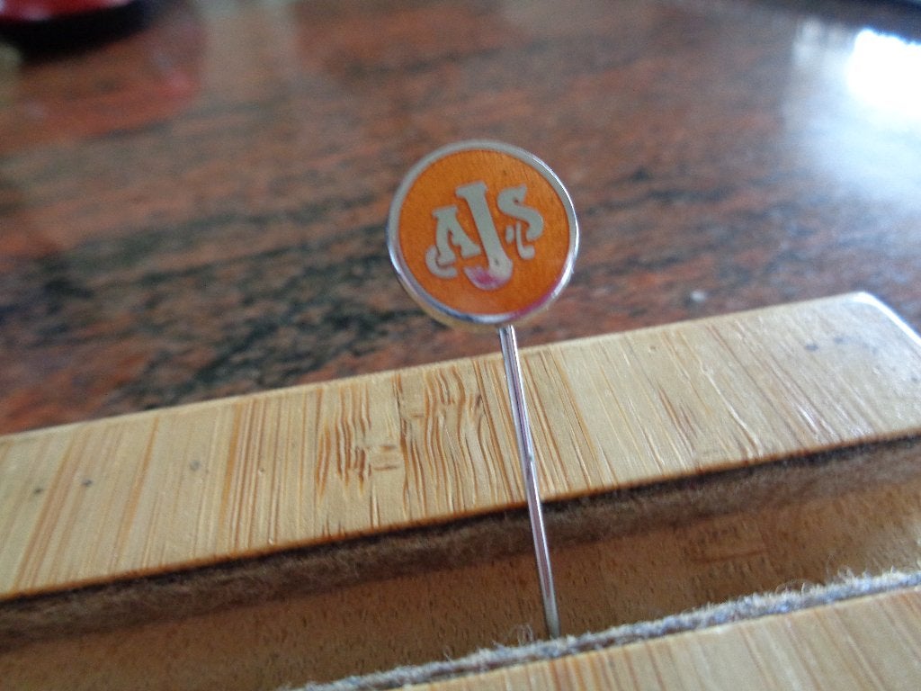 Speldje origineel AJS, Ophalen of Verzenden, Nieuw, Merk, Speldje of Pin