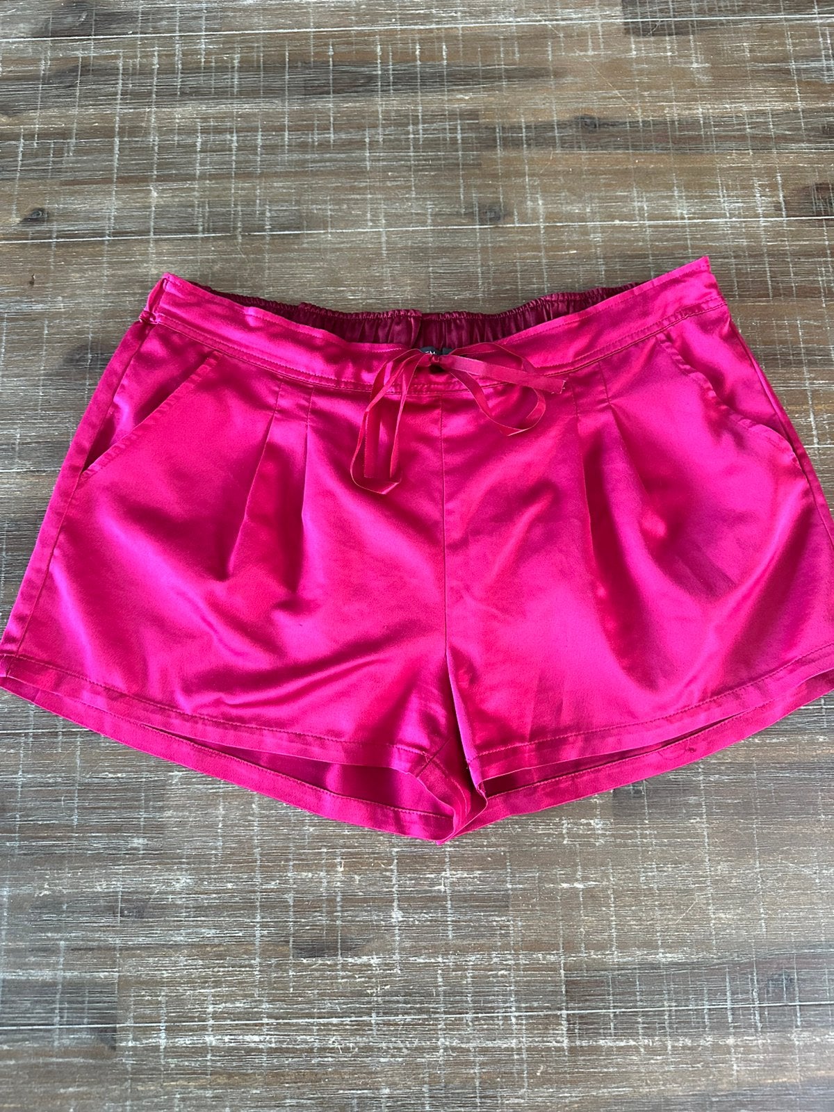 Roze satijnen korte broek Hema maat L, Ophalen of Verzenden, Zo goed als nieuw, Maat 42/44 (L), Rood