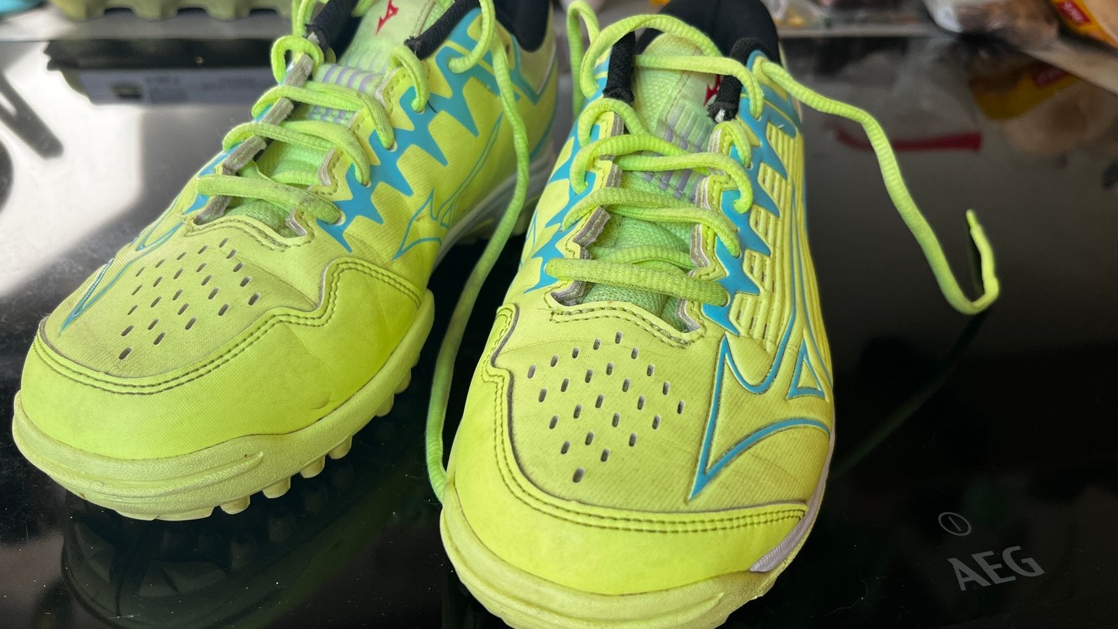 Mizuno wave lynx 2 jr neo lime mt 37 korfbal veld, Ophalen of Verzenden, Zo goed als nieuw, Schoenen