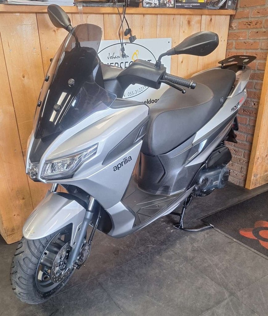 Een hele mooie APRILIA SXR50 van 1e eigenaar., Fietsen en Brommers, Scooters | Aprilia, Gebruikt, Maximaal 45 km/u, Niet ingevuld