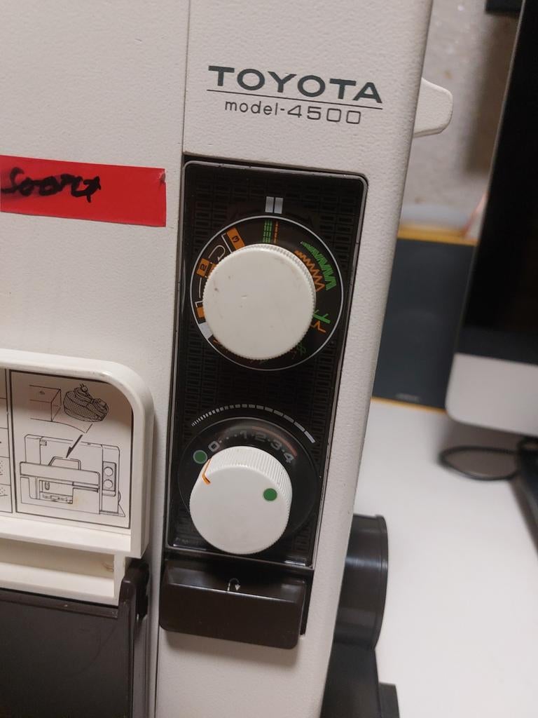 Toyota 4500 Naaimachine - Zo goed als nieuw, Ophalen of Verzenden, Zo goed als nieuw, Naaimachine, Overige merken