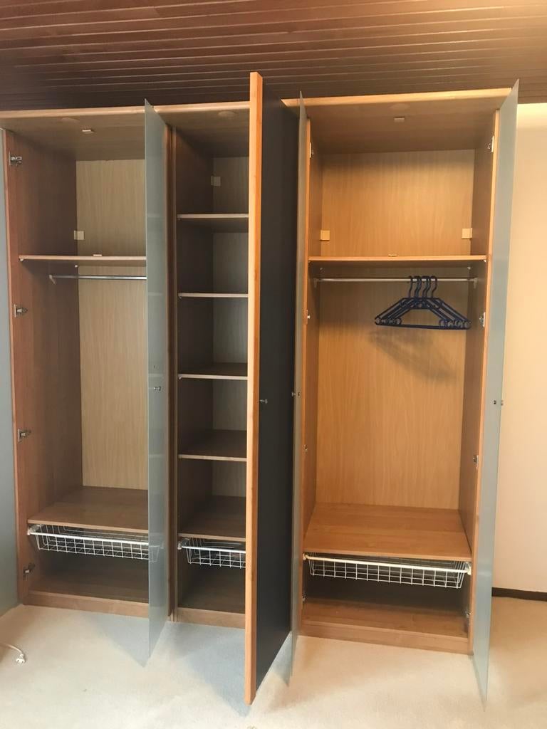 Ikea kledingkast, Ophalen, Zo goed als nieuw