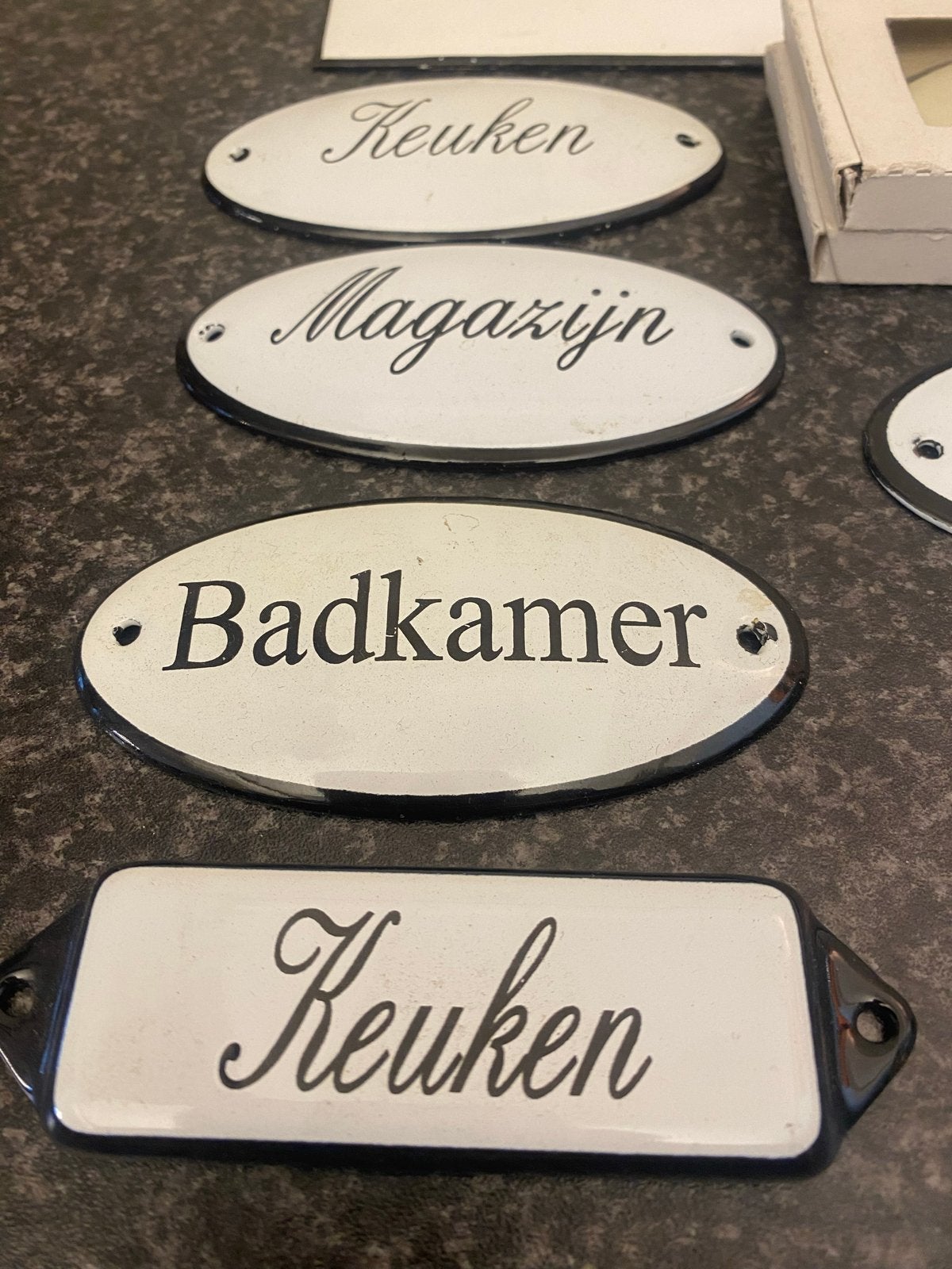 Diverse zwart/wit emaille bordjes - Keuken, Badkamer, Kantoo, Ophalen of Verzenden