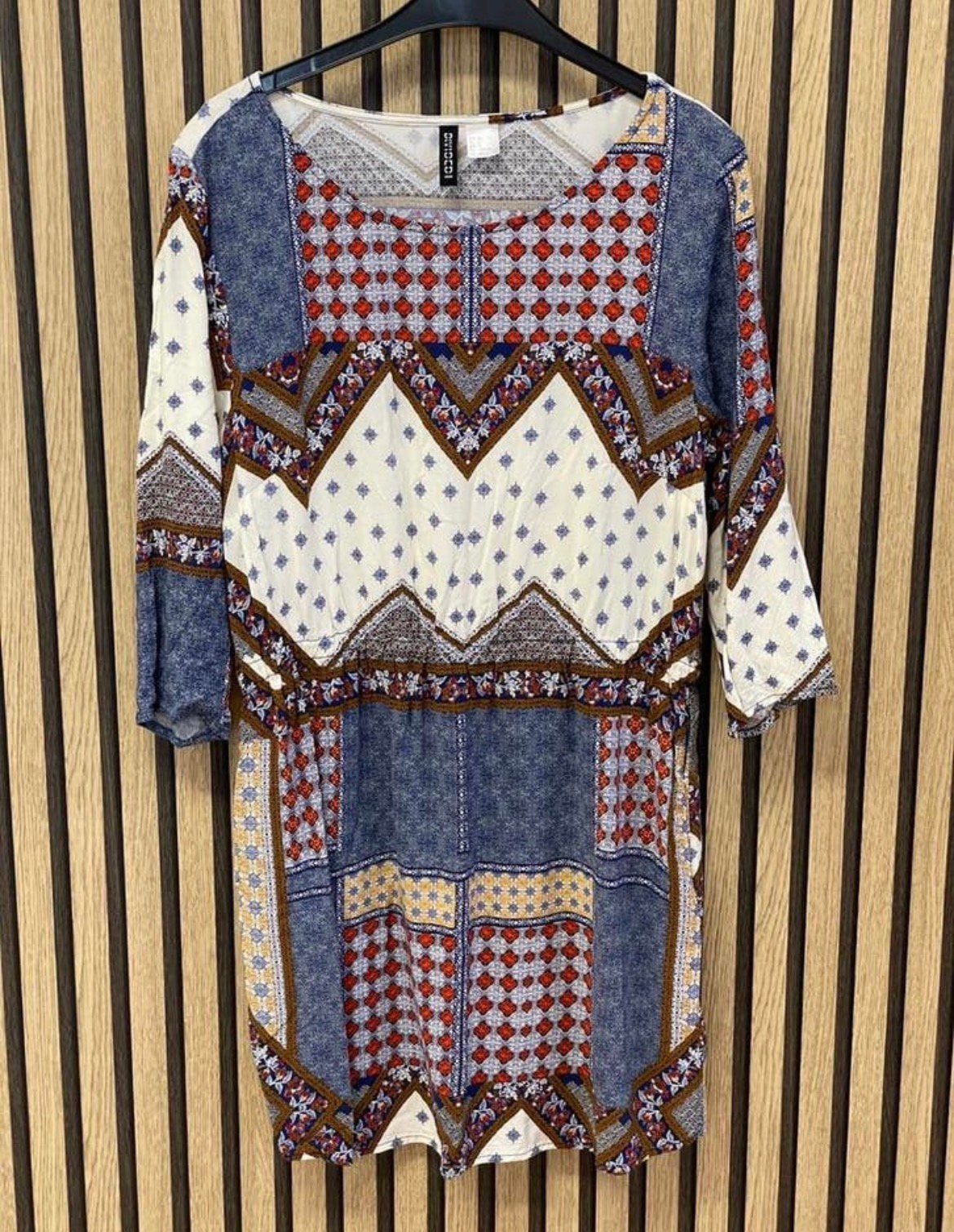 Patchwork minidress Divided H&M - maat 40, Kleding | Dames, Blouses en Tunieken, Zo goed als nieuw, Maat 38/40 (M), Meerkleurig