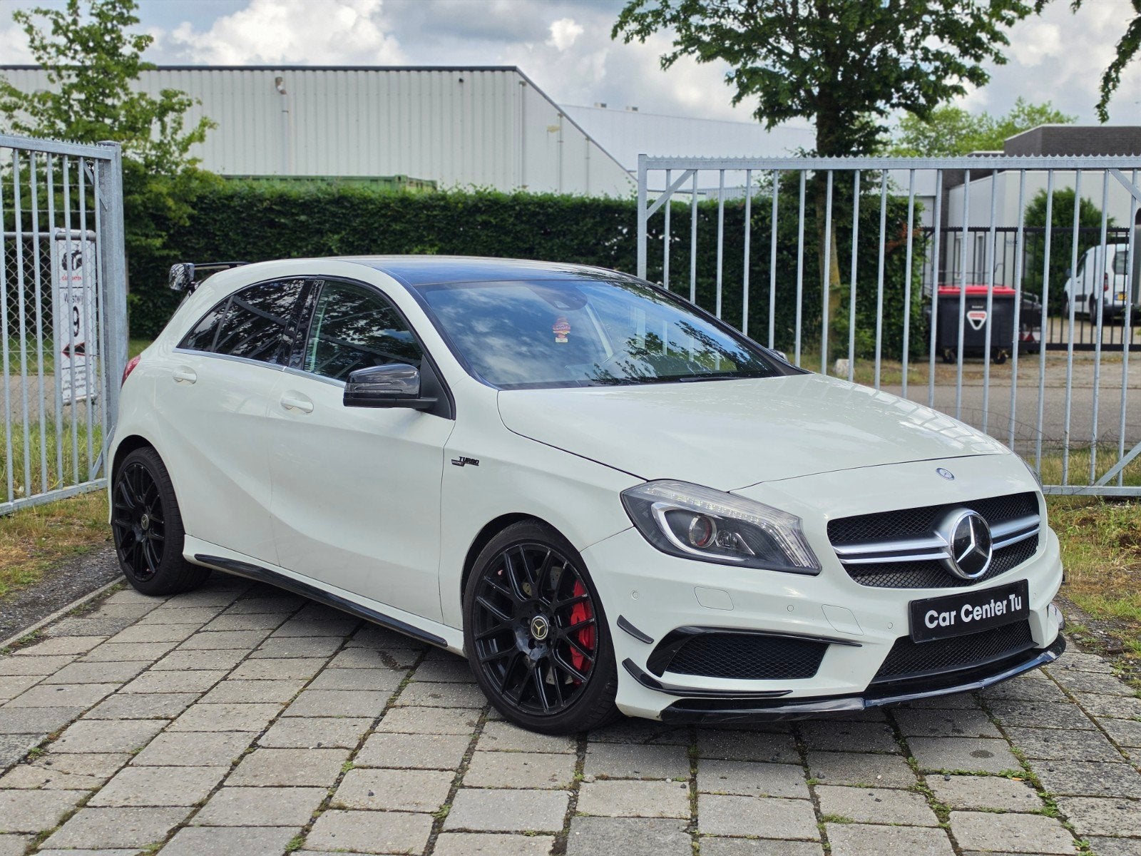 Mercedes a45 apk goed onderhoud vol met facturen, Auto's, Automaat, Wit, Bedrijf, A-Klasse