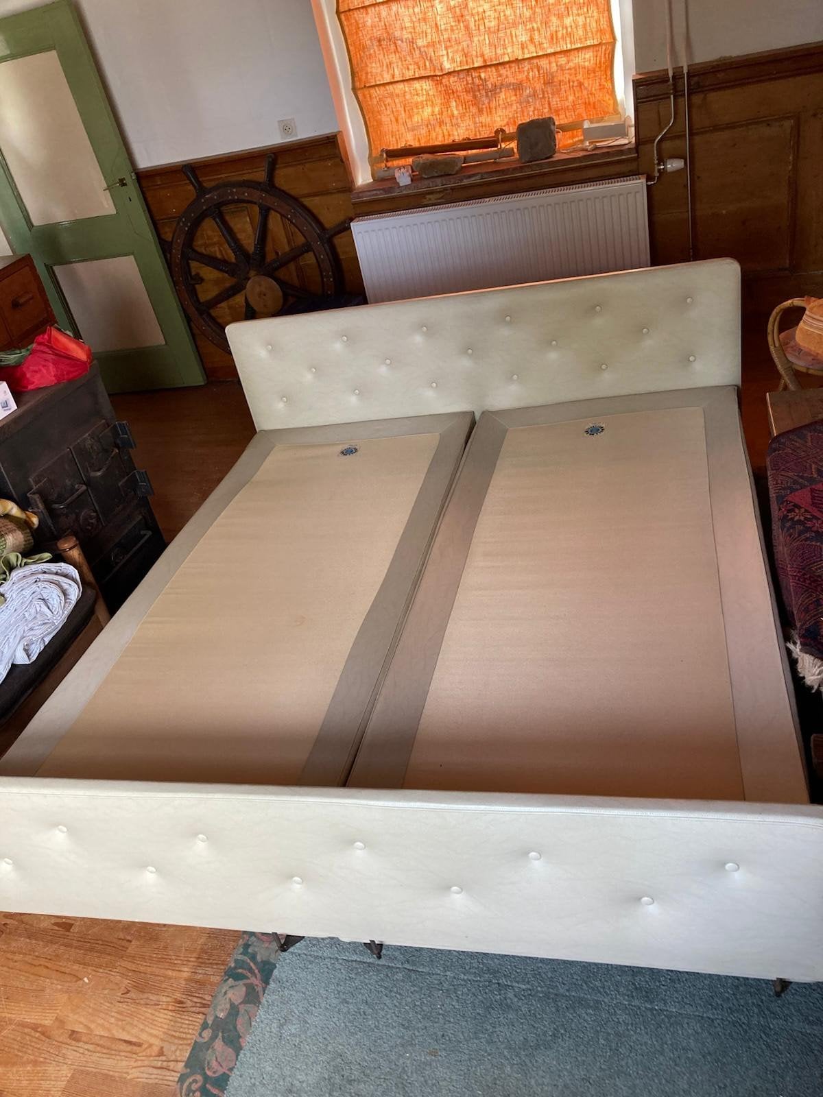 Vintage 2 persoonsbed van Pullman met  Pullman matrassen, Huis en Inrichting, Ophalen, Gebruikt, Tweepersoons, 180 cm