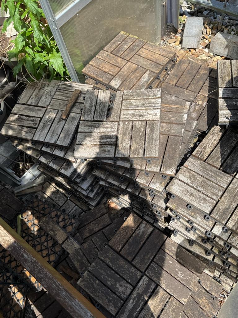 Terrastegels - ca. 40-45 m2, deels zelf verwijderen, Tuin en Terras, Terrasdelen en Vlonders, Ophalen of Verzenden, Gebruikt, Hout