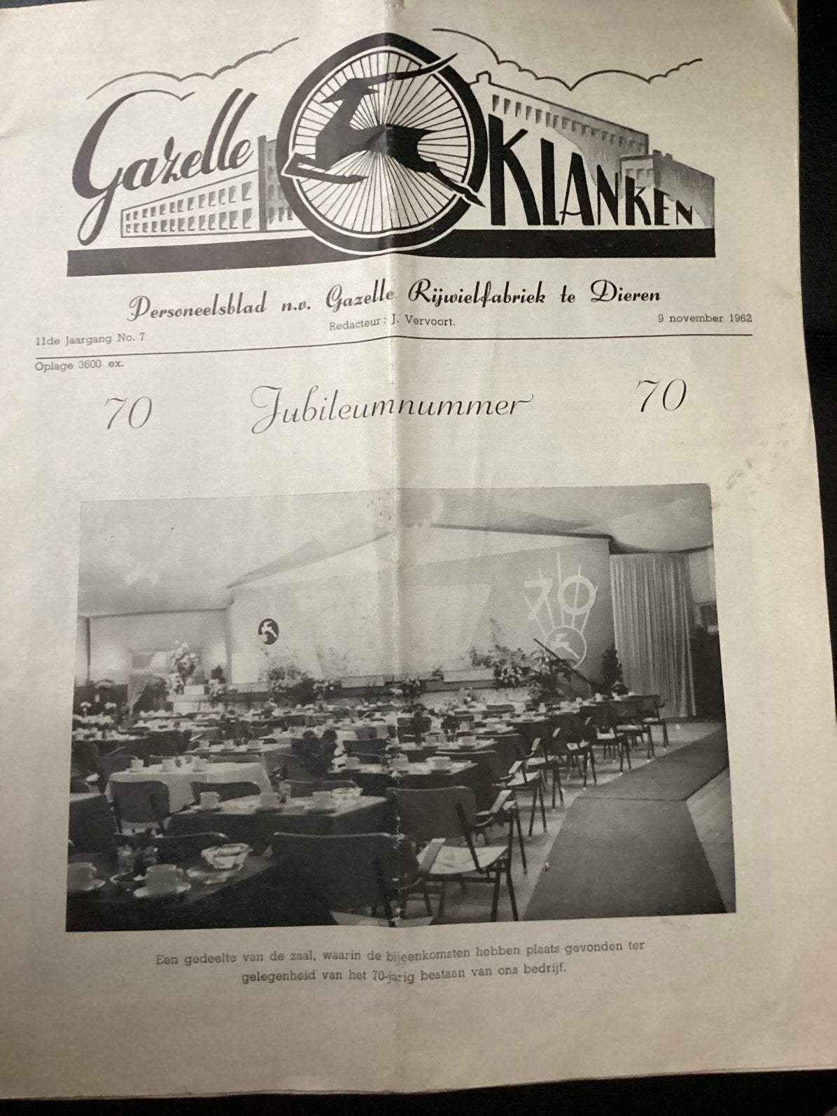 Gazelle 70 jaar 1962, Ophalen of Verzenden, 1960 tot 1980, Nederland, Krant
