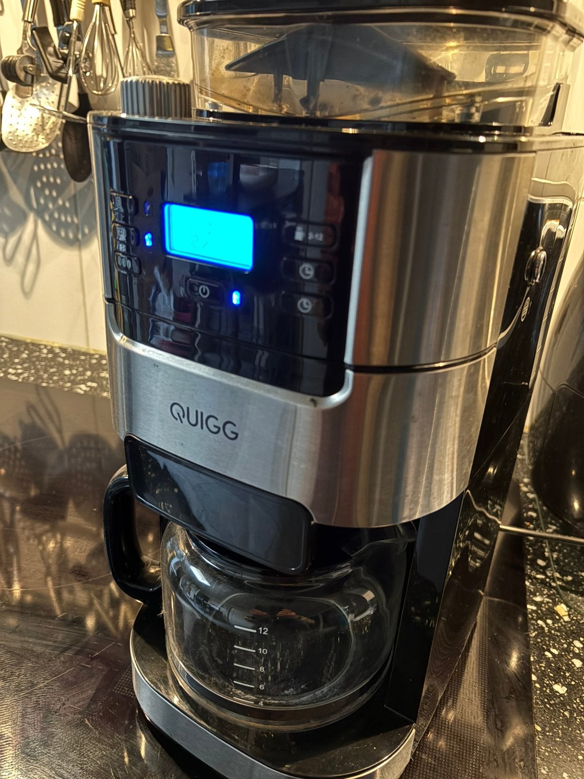 Quigg koffiezetapparaat met maalwerk, Witgoed en Apparatuur, Ophalen, Gebruikt, 10 kopjes of meer, Koffiebonen
