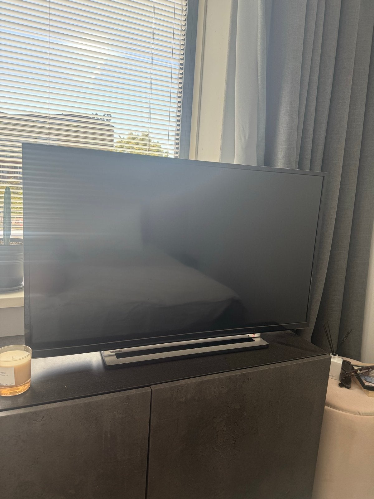Toshiba TV, Ophalen, Zo goed als nieuw, 80 tot 100 cm, Toshiba