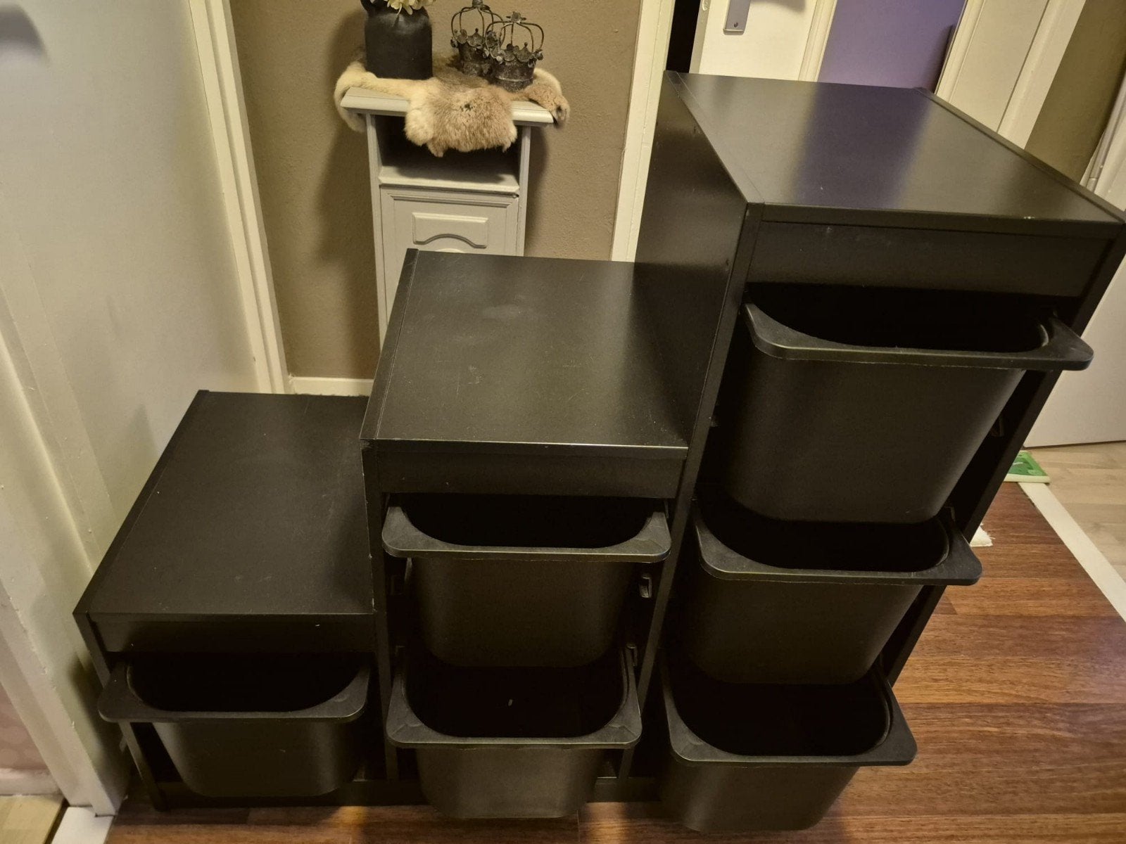 Zwarte IKEA opbergkast met bakken (gebruikt), Kinderen en Baby's, Kinderkamer | Commodes en Kasten, Ophalen