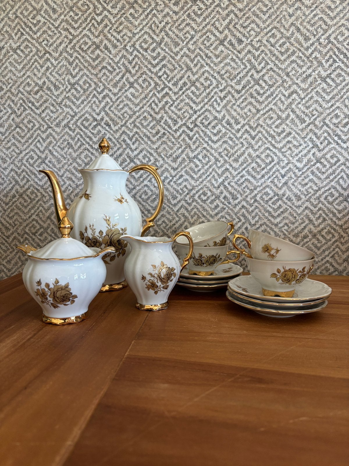 Bareuther Waldsassen 100 Jahre Koffieservies Goud Rozen, Antiek en Kunst, Ophalen