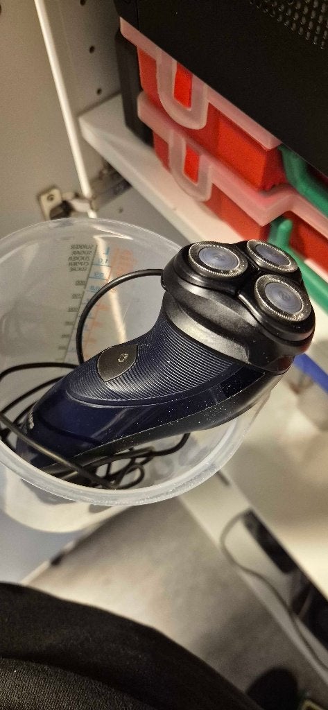 Philips Series 1000 scheerapparaat met oplader, Ophalen, Gebruikt, Scheren en Epileren