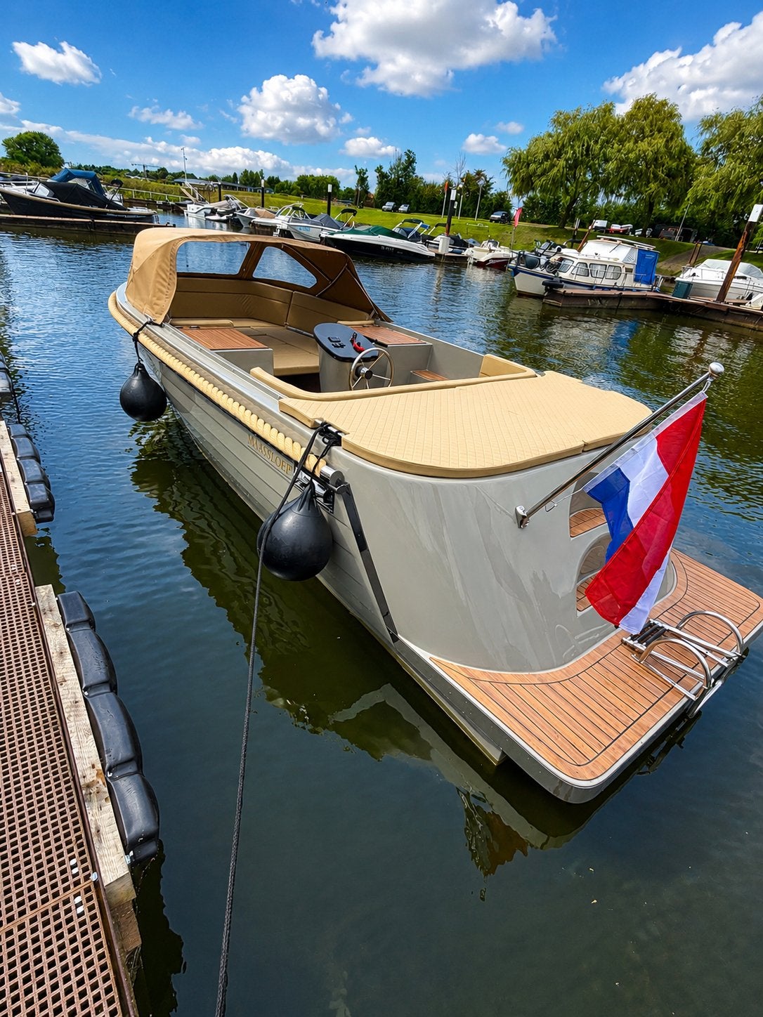 Maassloep 680 tohatsu 30pk injectie bwj 026 demo nu €28.950,, Watersport en Boten, Ophalen, Maassloep, Elektrische start