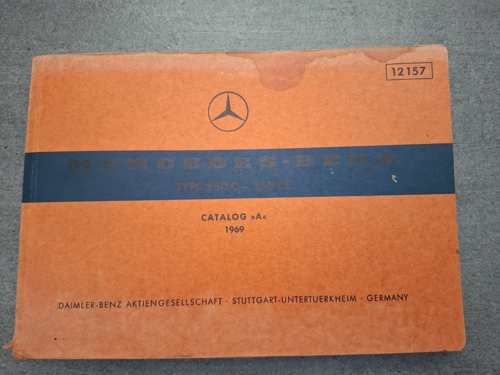 Mercedes-Benz W114 250 C - 250 CE Catalogus A 1969, Ophalen of Verzenden, Gelezen, Mercedes