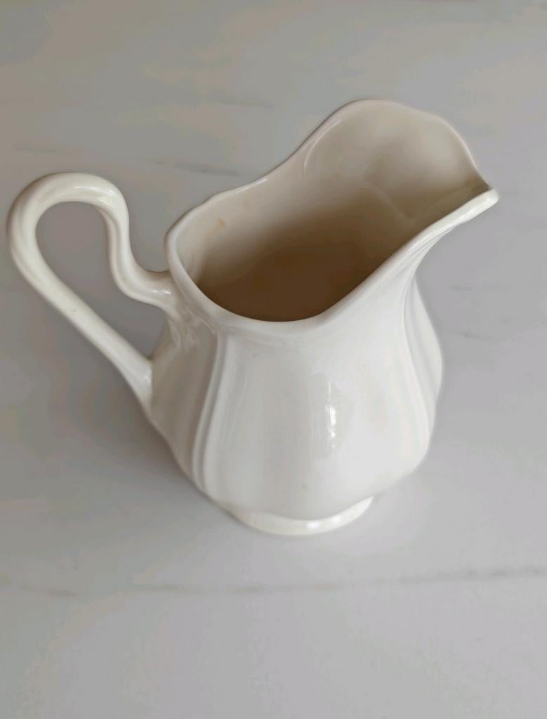 Wedgwood Queens Plain Melkkannetje roomkannetje Ivoor, Antiek en Kunst, Ophalen of Verzenden