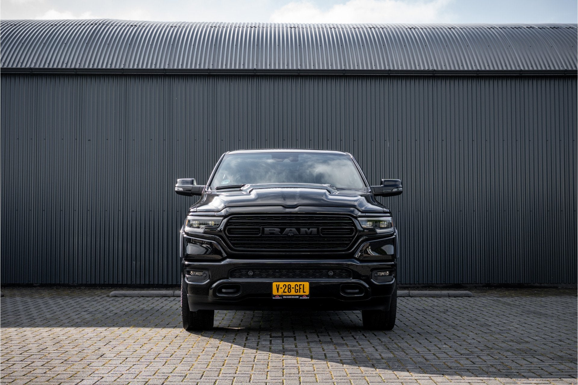 Dodge Ram 1500 1500 LIMITED 5.7L V8 | 1e Eigenaar | Head up, Automaat, Gebruikt, 5654 cc, 402 pk