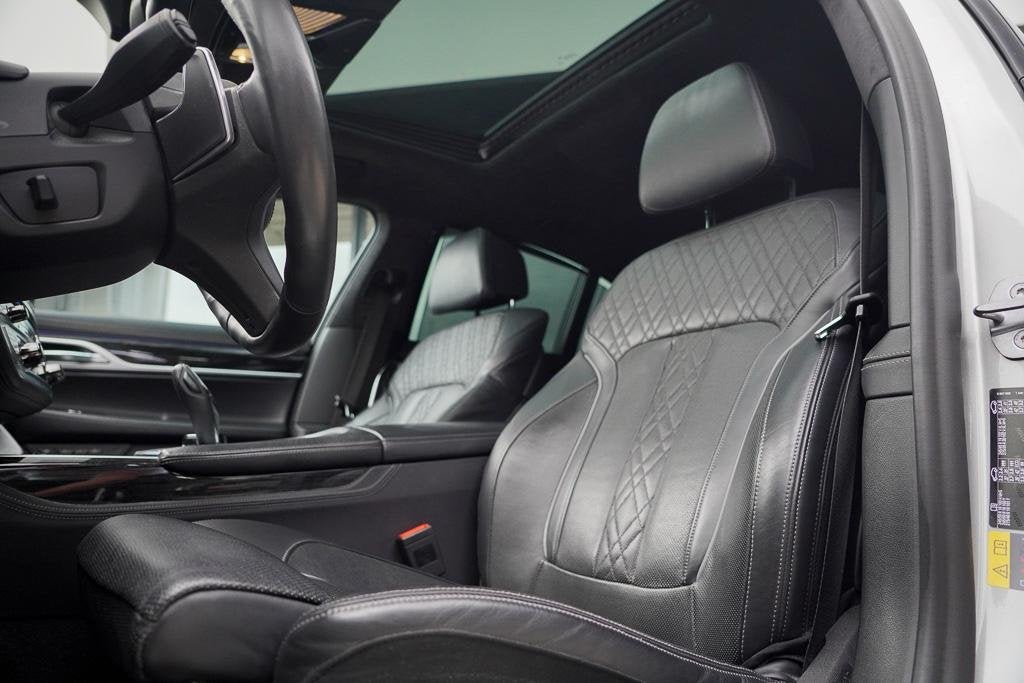BMW 7-serie 745e High Executive / M-Sport / Schuifdak / Mass, Achterwielaandrijving, Gebruikt, 394 pk, Bedrijf
