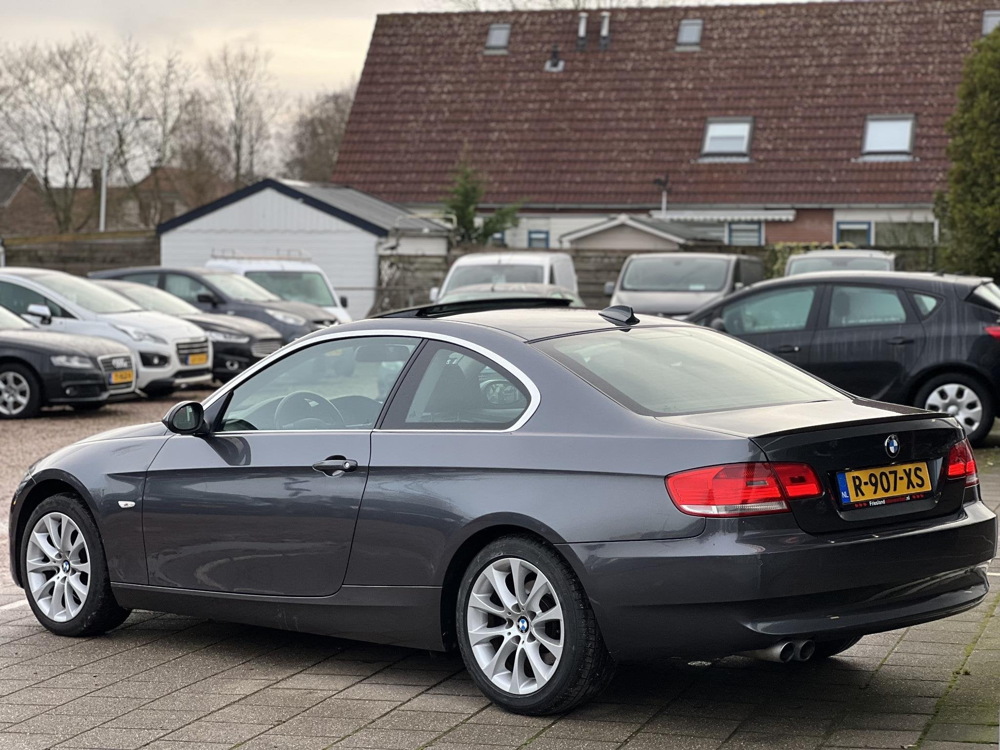 BMW 3-serie Coupé 325xi Automaat / Open Dak / PDC / Xenon /, Auto's, BMW, Euro 5, Gebruikt, Met garantie (alle), 4 stoelen