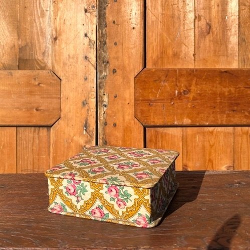 Doos stoffen bekleding karton sieraden naaidoosje bloem, Ophalen of Verzenden