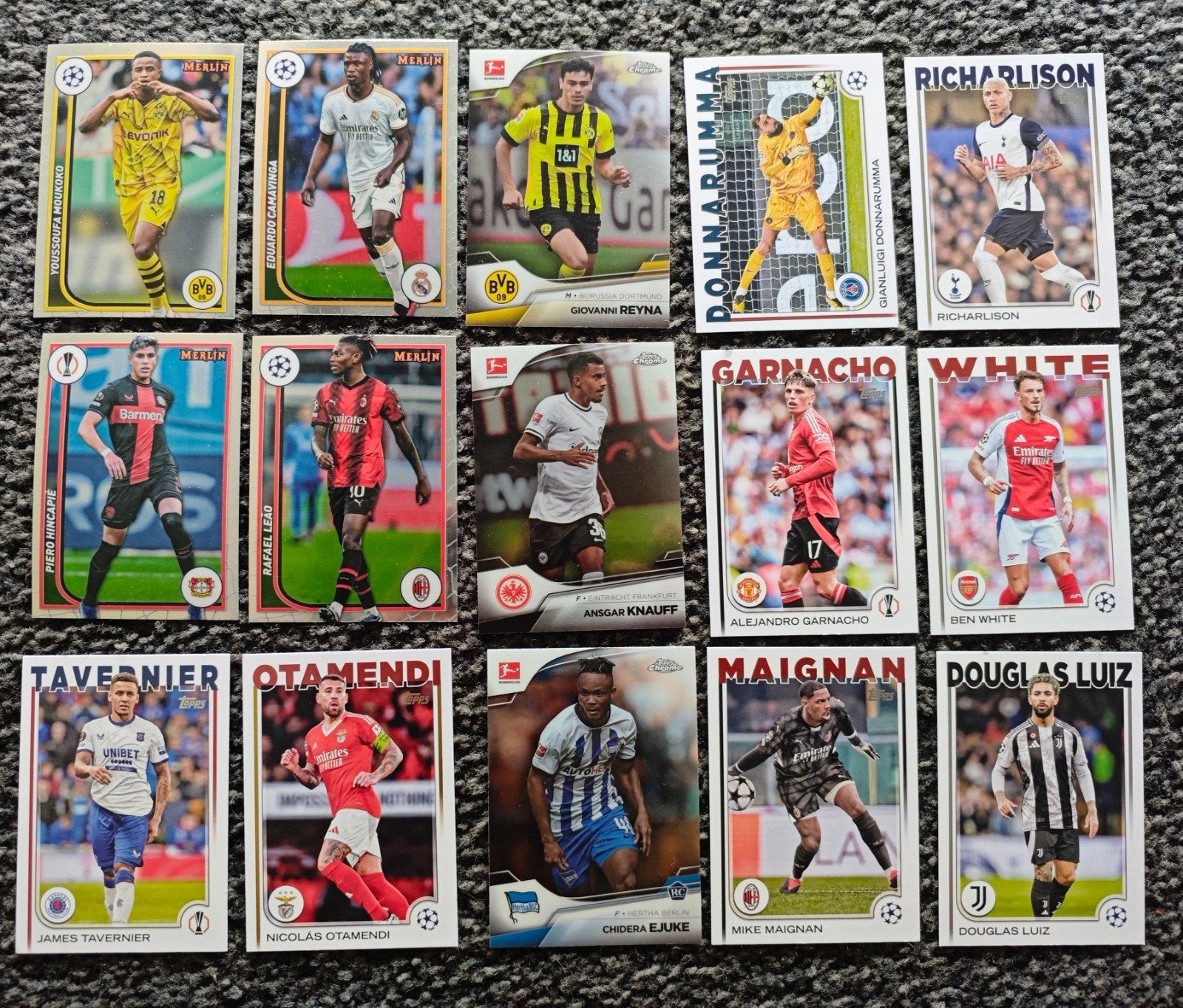 Voetbalplaatjes | Topps Chrome signed & Ineffable Daka, Ophalen of Verzenden, Zo goed als nieuw, Overige sporten, Poster, Plaatje of Sticker