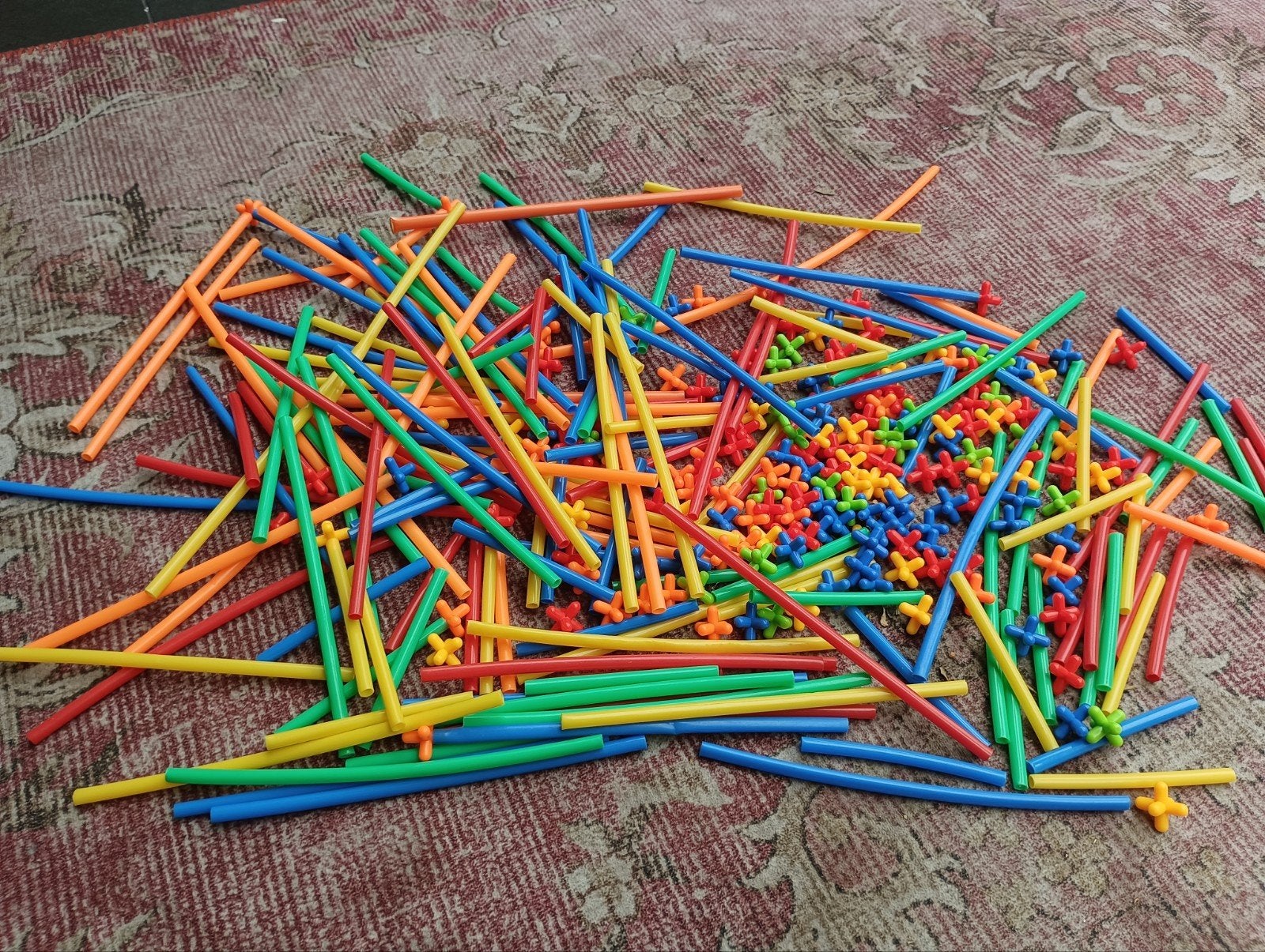 Bouwstaven en verbindingsstukken - Creatief speelgoed, Ophalen, Gebruikt, Overige merken