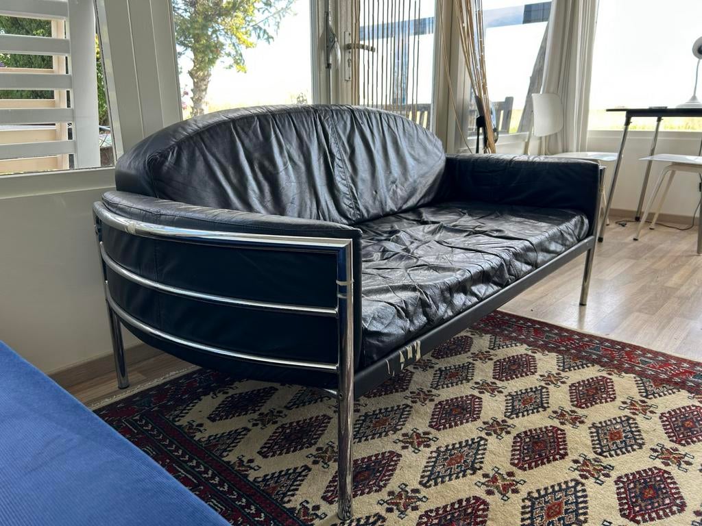 tweezits - 80’s - zwart leer - chroom - zanotta - memphis, Ophalen, Gebruikt, 150 tot 200 cm, Tweepersoons