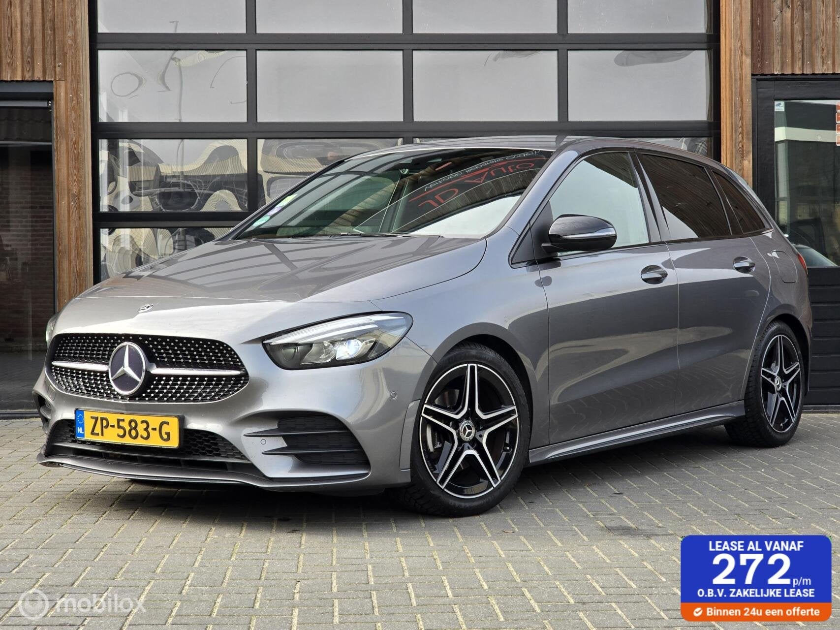 MERCEDES B-KLASSE 180 AMG LED CARPLAY CLIMA CRUISE STOELVERW, 136 pk, Gebruikt, 4 cilinders, 700 kg