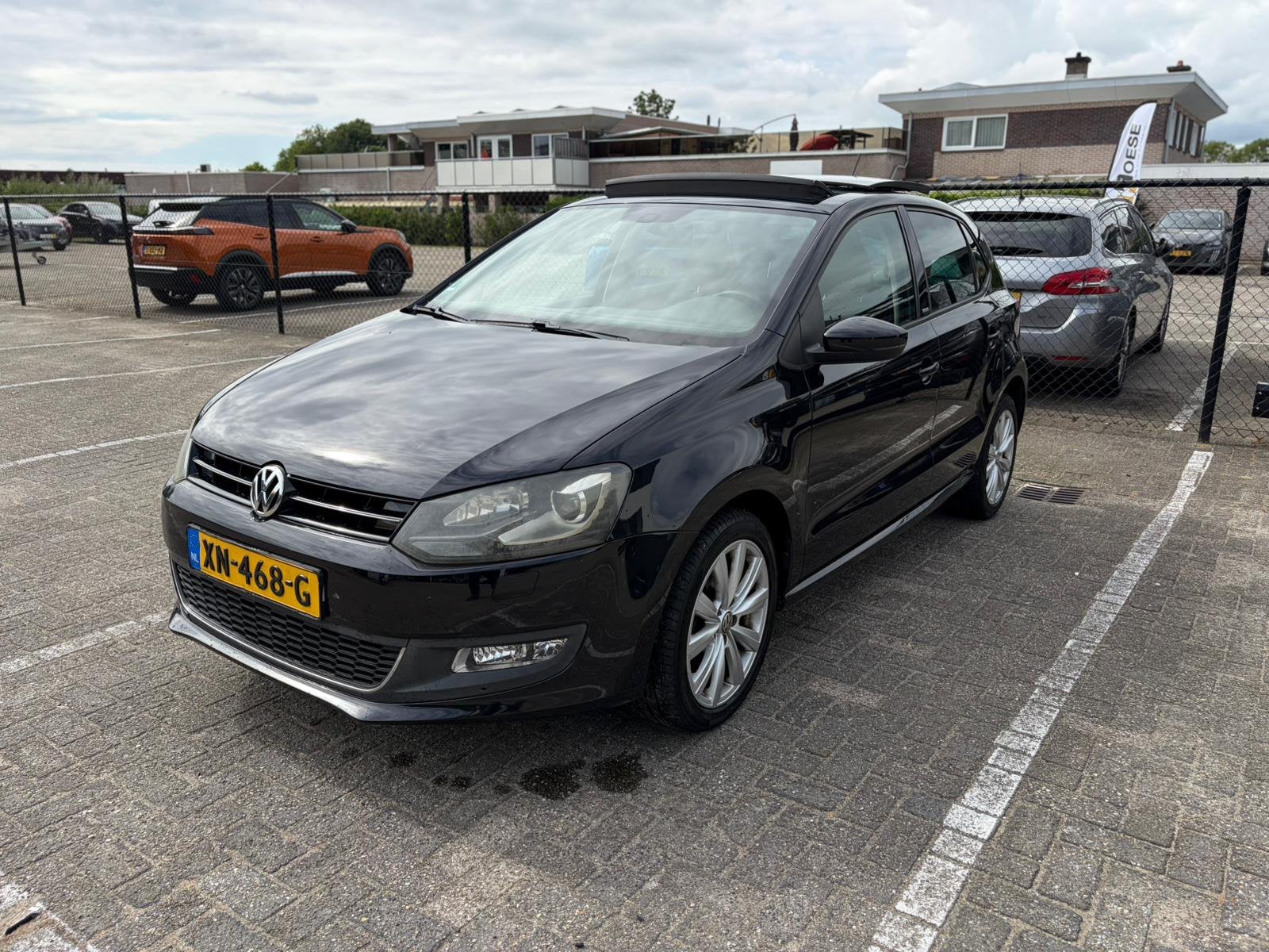 Volkswagen Polo 1.2 TSI 77KW DSG 2011 Zwart |Nieuw apk | aut, Auto's, Volkswagen, 40 €/maand, 4 cilinders, Zwart, 1200 kg