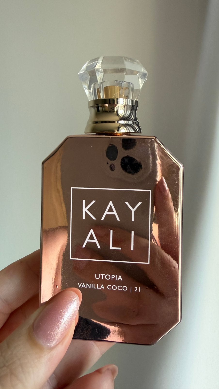Kayali Utopia Vanilla Coco, Sieraden, Tassen en Uiterlijk, Uiterlijk | Parfum, Ophalen of Verzenden, Zo goed als nieuw