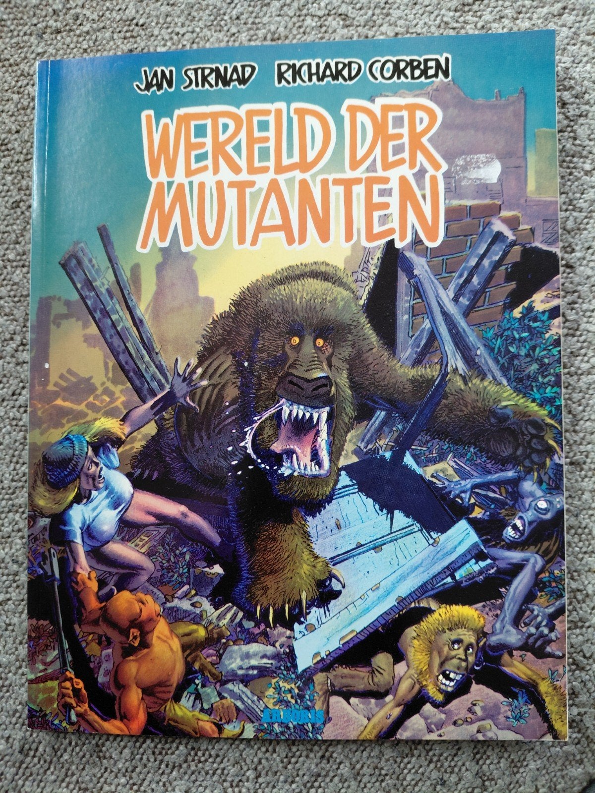 Wereld der Mutanten - Richard Corben sc., Boeken, Eén stripboek, Ophalen of Verzenden, Gelezen