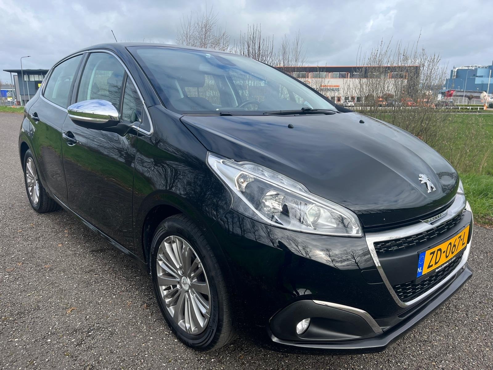 Peugeot 208 1.2 PureTech Blue Lease Allure (bj 2019), Auto's, Voorwielaandrijving, Gebruikt, Euro 6, 1199 cc