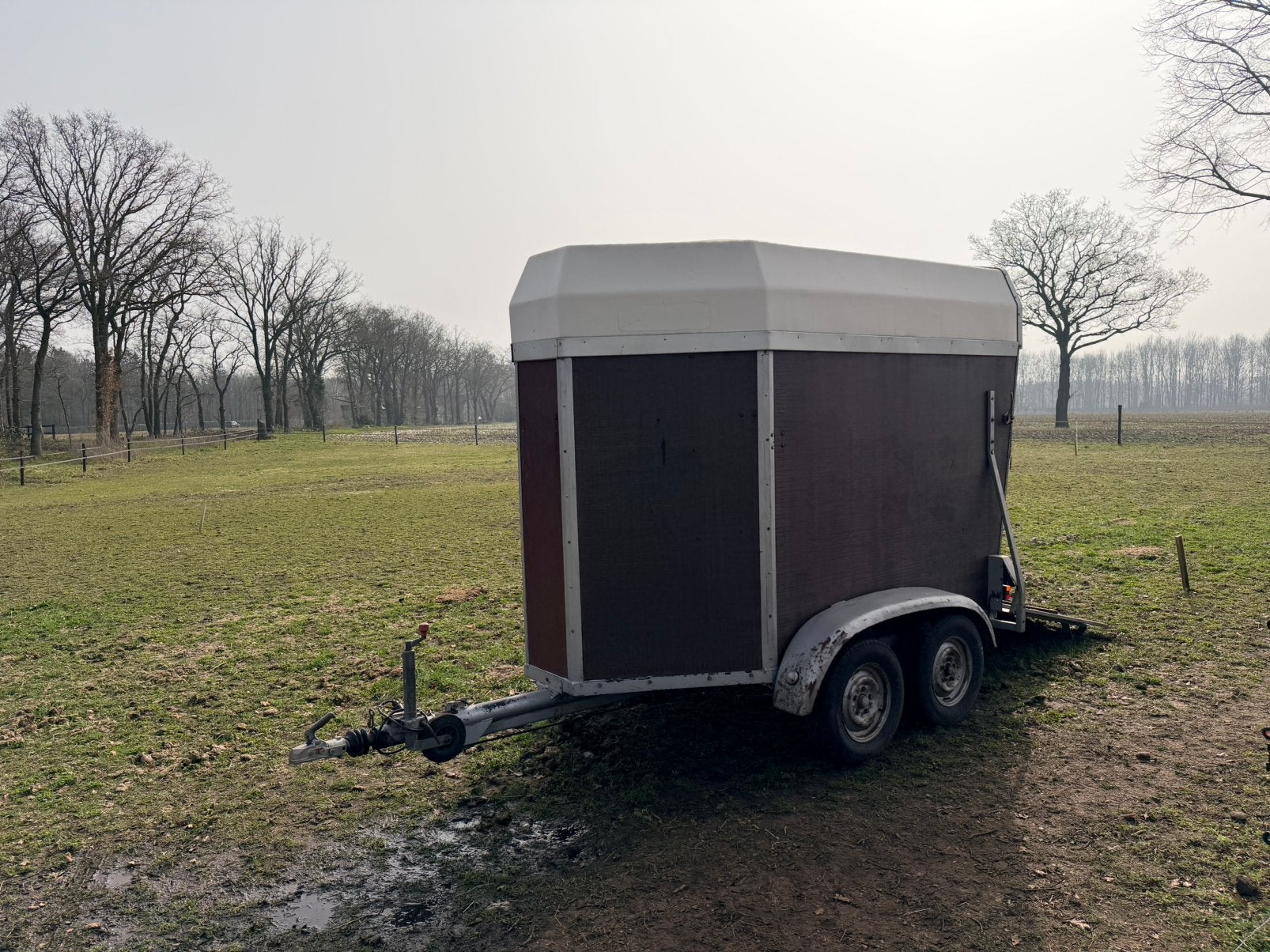 Mooie paarden kar/trailer, 1.5-paards, Dieren en Toebehoren, Paarden en Pony's | Trailers en Aanhangwagens, Ophalen, Gebruikt