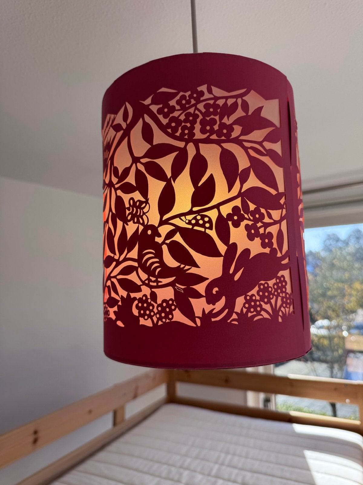 Djeco lampenkap roze – bosdieren en bloemen, Huis en Inrichting, Ophalen, Gebruikt, Overige materialen