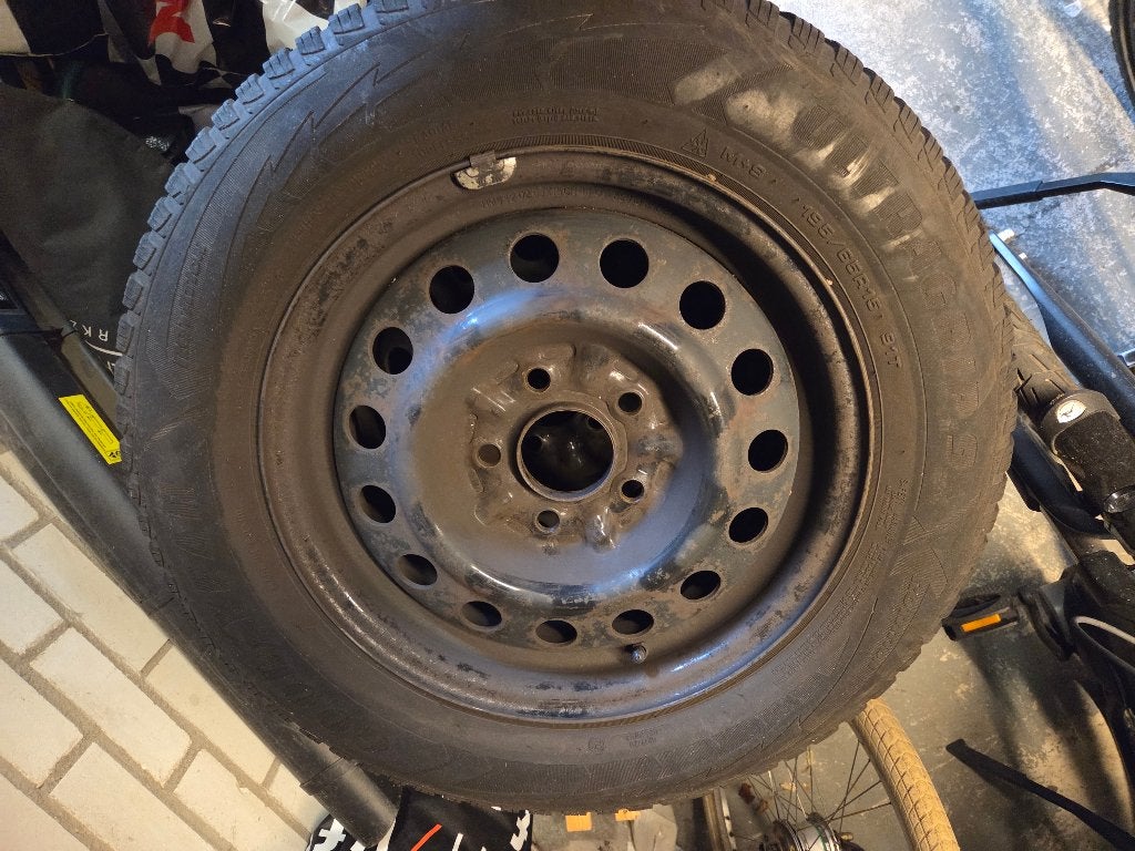 Winterbanden(195/65R15 91t) op velg met sensor kia Ceed 2014, Ophalen, Gebruikt, 15 inch, Banden en Velgen
