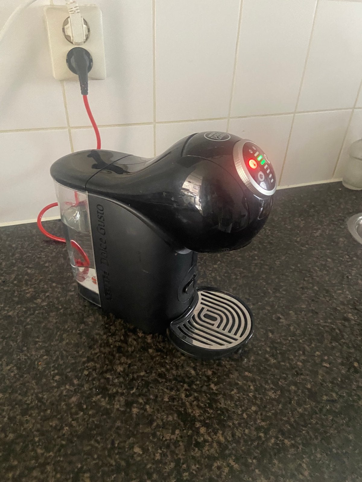 Dolce Gusto, Ophalen, Zo goed als nieuw, Koffiemachine