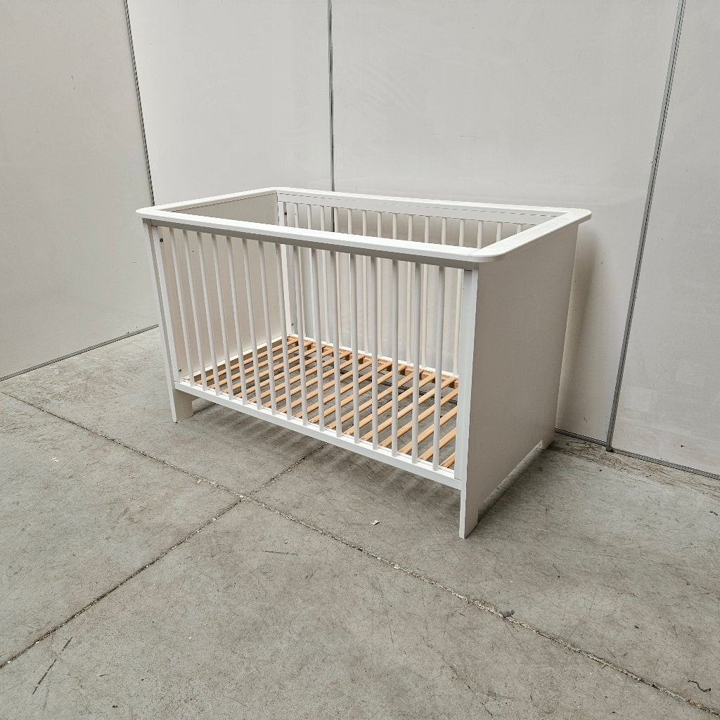 Mooi wit houten ledikant kinderbed - 80x132x72 cm, Ophalen, Gebruikt, Ledikant