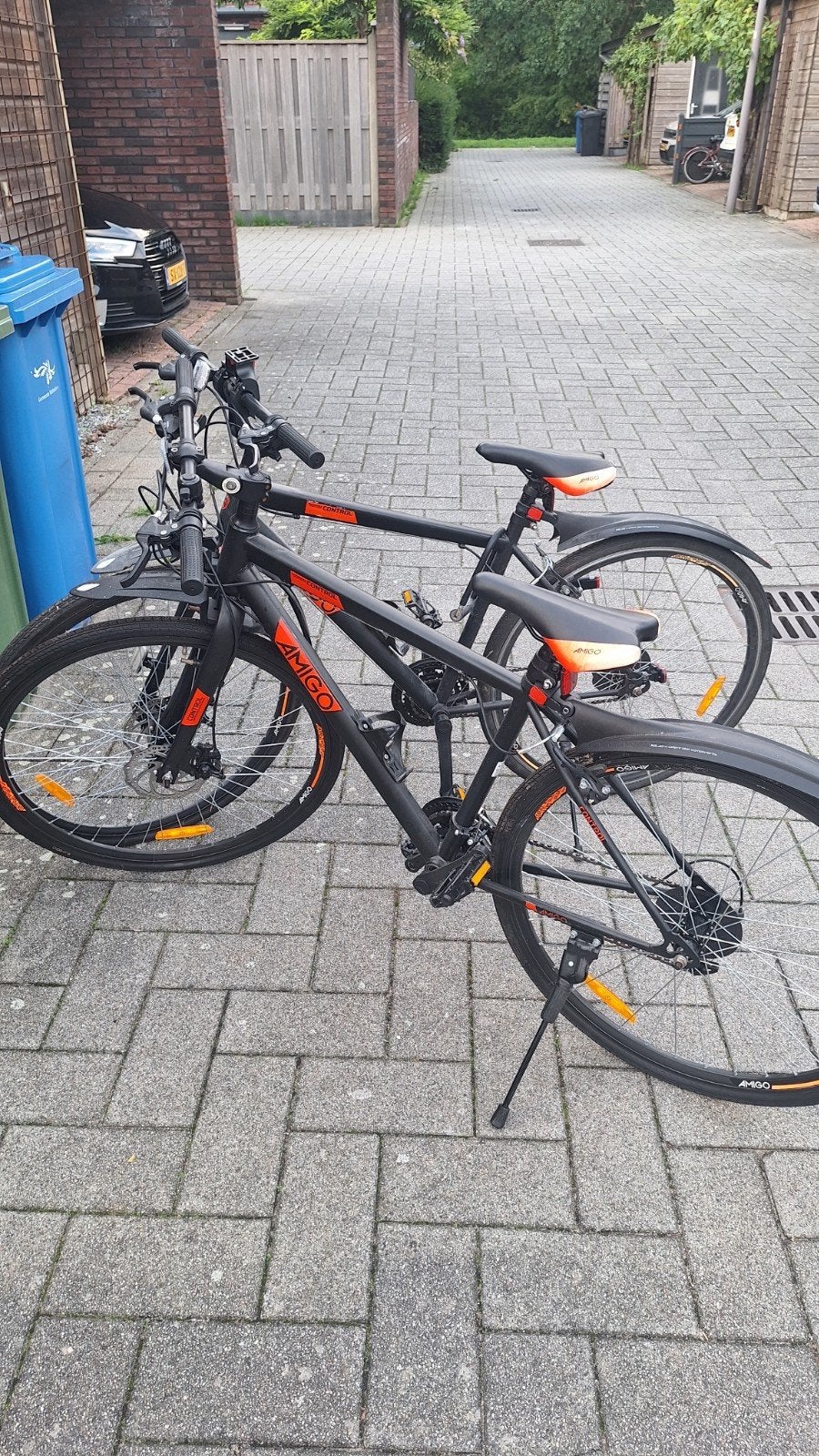 Amigo fietsen - Zwart met rode accenten, Gebruikt, Schijfrem, 53 tot 57 cm, Ophalen