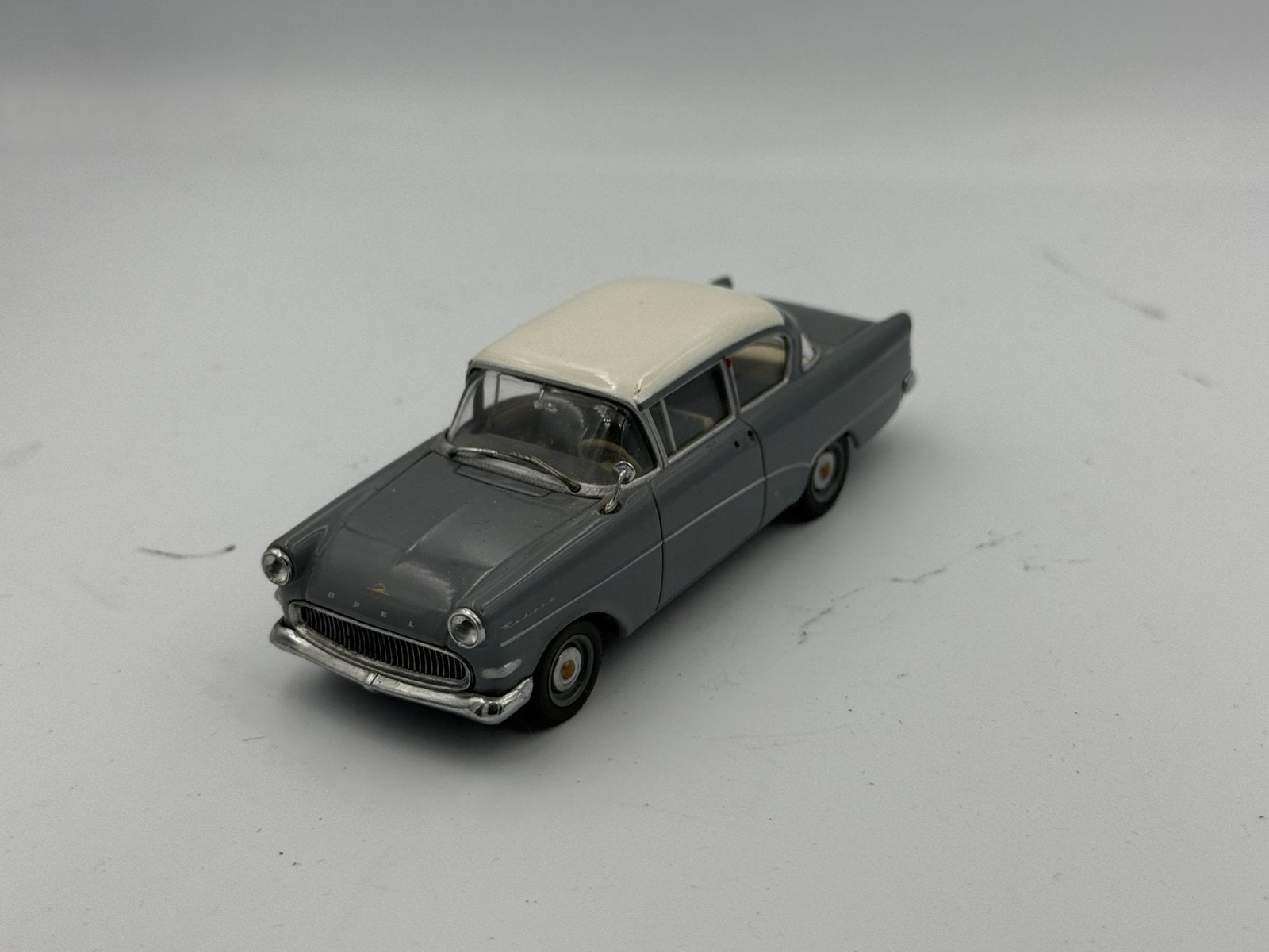 MiniChamps Opel Rekord A, Hobby en Vrije tijd, Modelauto's | 1:43, Ophalen of Verzenden, Zo goed als nieuw, Auto, MiniChamps