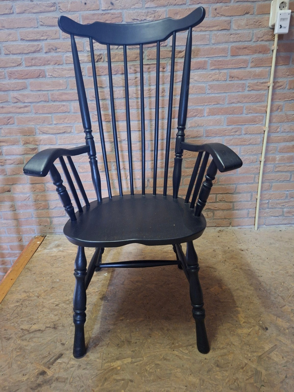 Mooie landelijke stoel zwart, Ophalen, Bruin, Eén